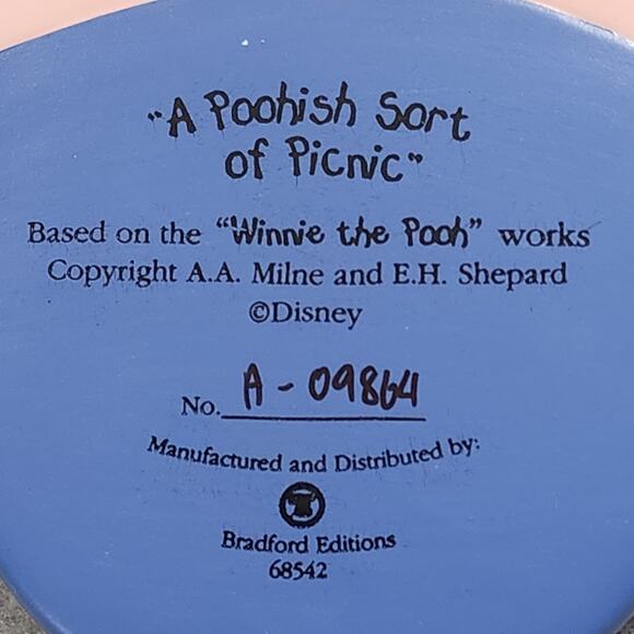 FISHIN' FOR FUN & A POOHISH SORT OF PICNIC Ornaments Poohs Honeypot Advent 68542 - Picture 3 of 9